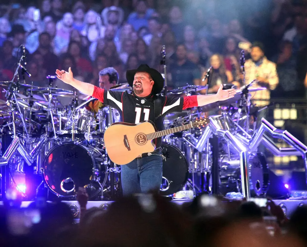 Garth’s Vegas Shows Go Phone Free, Not Sure I Like The Trend