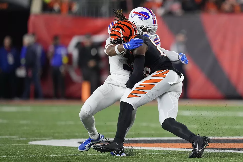 Bills’ Damar Hamlin Collapses On Field, Gets CPR; Game Suspended